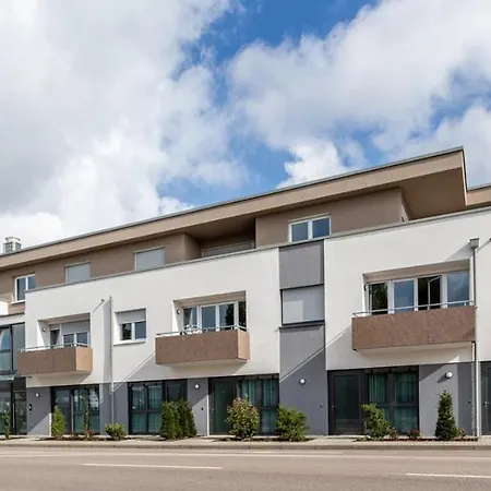 Boardinghouse Hirsch - In Kork דירה *